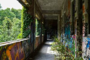 Explorare Urbană: Descoperirea Sufletului Orașelor Prin Experiențe Locale