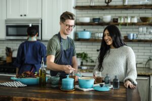 Somon la cuptor cu lămâie și ierburi aromatice: Cum să prepari un fel principal ușor și elegant