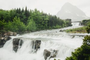 Cum să te bucuri de o vacanță în natură fără tehnologie