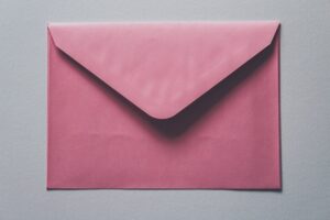 Cum să îți gestionezi e-mailurile pentru a nu pierde timp