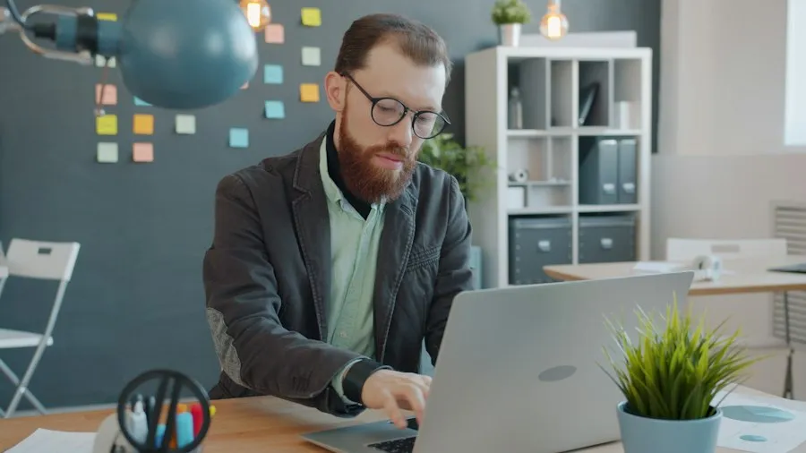 Photo common online sales mistakes small business